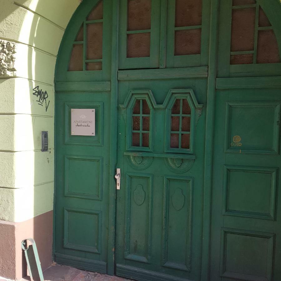 Apartament Antresola Drzewna Apartment Zielona Gora  Exterior photo